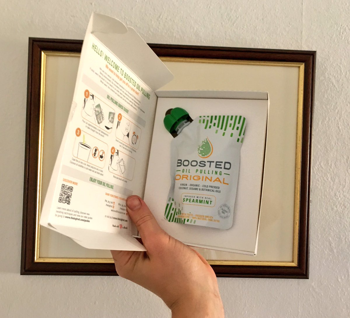 Unknown403exe's tweet image. This beauty just arrived from @The_Big_Fruit this is the next level of #oilpulling looks good, easy to use and tastes great! 
#firstpull 😁😁😁