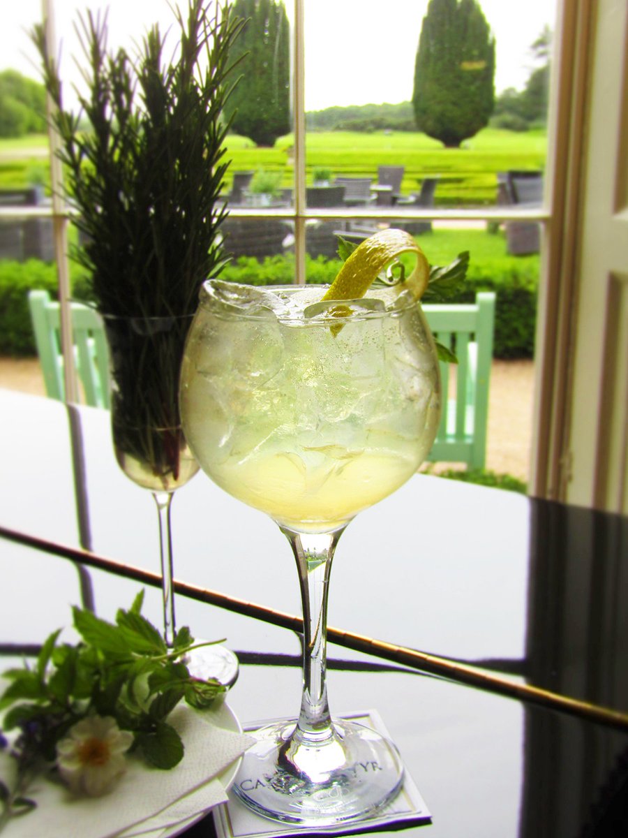 It's nearly cocktail time... 😜 #FridayFeeling #HappyFriday #LoveCork 😍😍