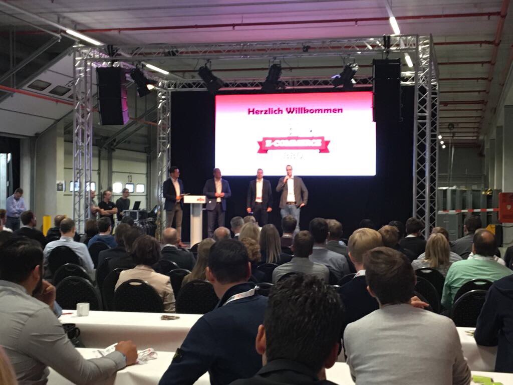 trustedshops's tweet photo. Die Vertrauensexperten heute beim E-Commerce BBQ in Bielefeld 😀! #eCommerce #ostwestfalen #events https://t.co/AbPYsd0fyi