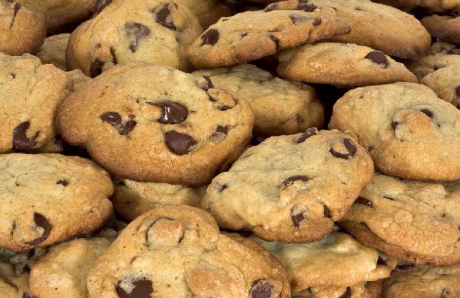 Nuddge_'s tweet photo. 🙌🏼🔥Baking fresh cookies takes 15 mins and is an easy (and cheeky) way to boost your mood 😏

#MoodHack #MentalHealth #Baking #Cookies https://t.co/GBmEF38tPN