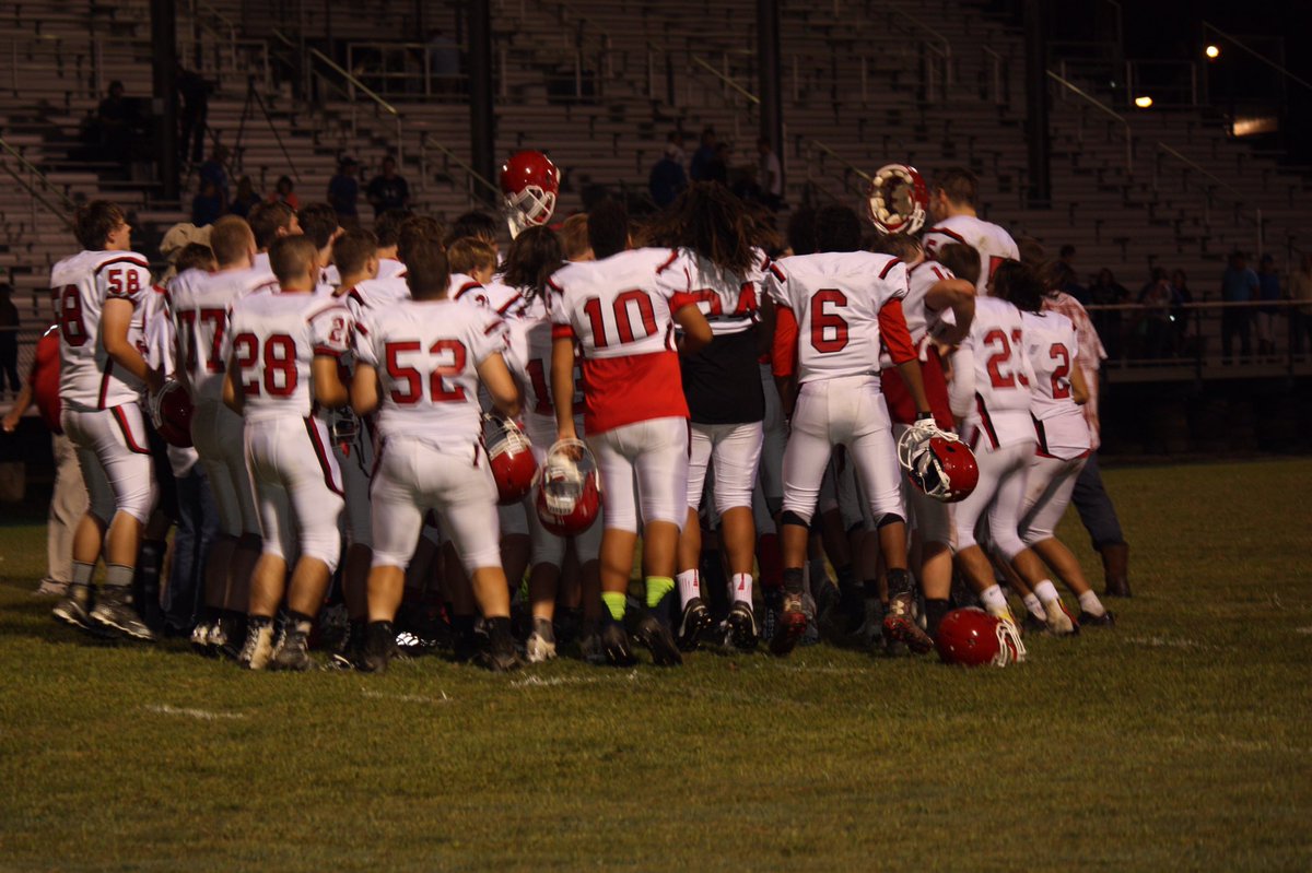 sluss93's tweet photo. WE READY .... @Jack_Sluss @ColtenRush @jacobwoolum19 @samturner2018 @JaydenNeace44 @Zackhall54 @PerryCoCentral #gameday
🏈☘️😍 https://t.co/RK0a5nBY3p