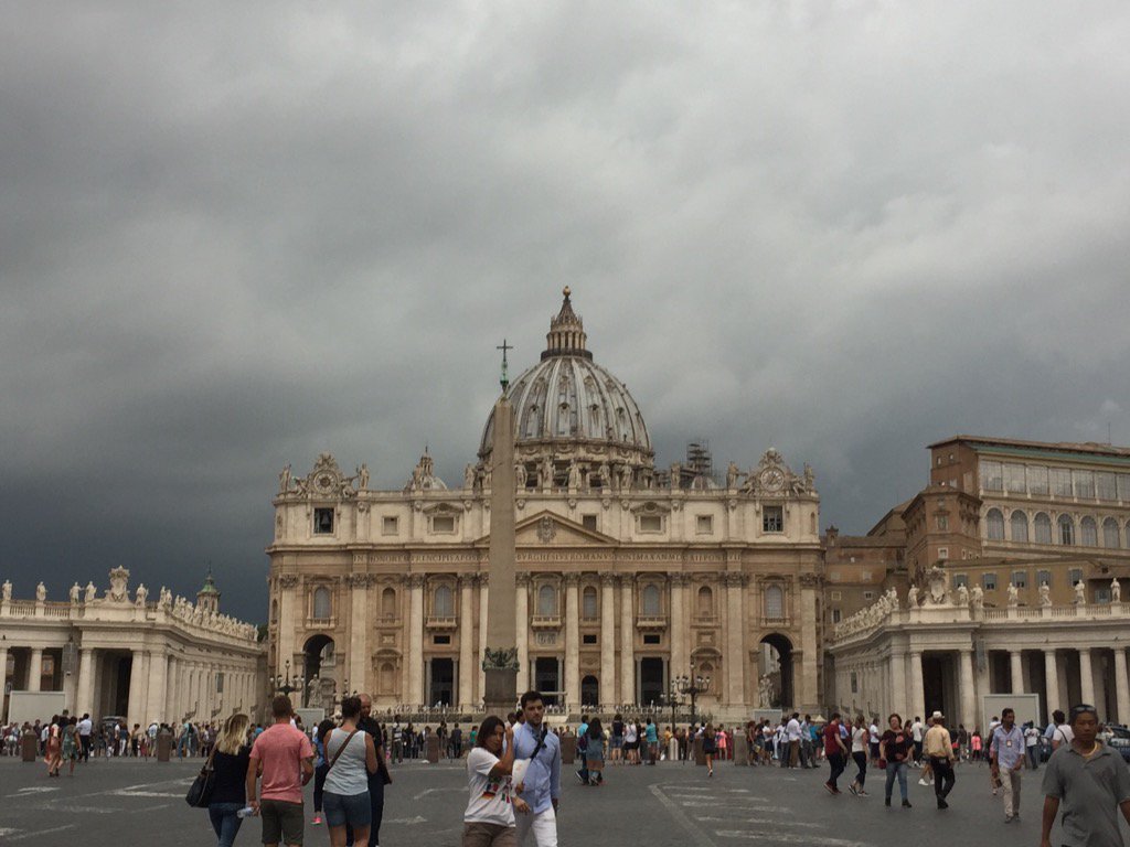 Cindy_Wooden's tweet photo. Finally. Few raindrops. #pray4creation. https://t.co/zaBblQARyf