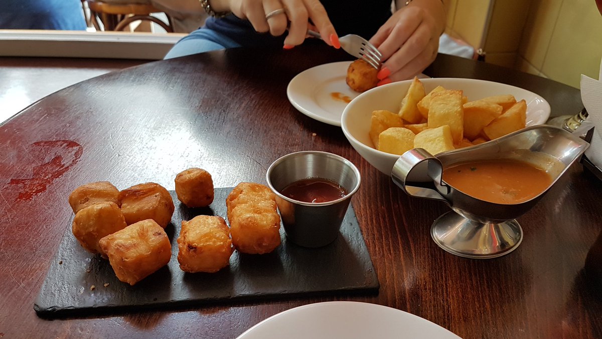 Chris57575's tweet photo. Best tapas around-as per. @TapasSanJuan @bukka2011 #Chorlton #barsanjuan 😁 https://t.co/aaWMefGvem