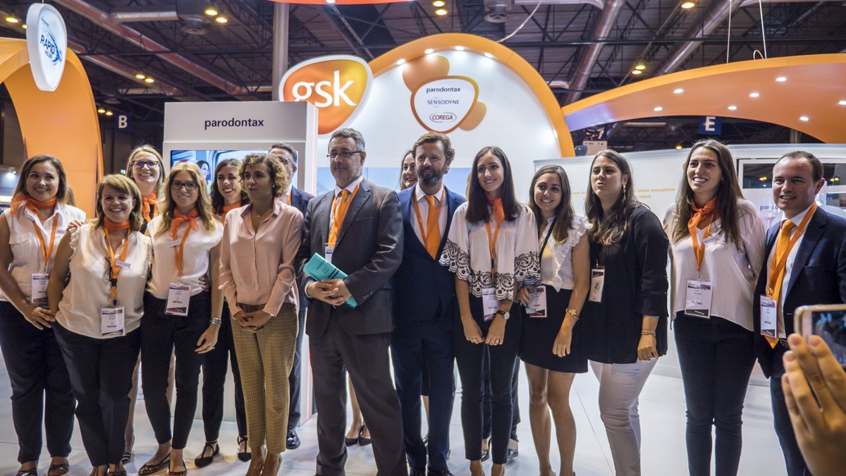 HaleonHPartner's tweet photo. Spanish Minister of Health @DolorsMM stopped by to talk about our commitment in #OralHealth #GSK #FDI2017Madrid https://t.co/3fWa3Vt7Ht