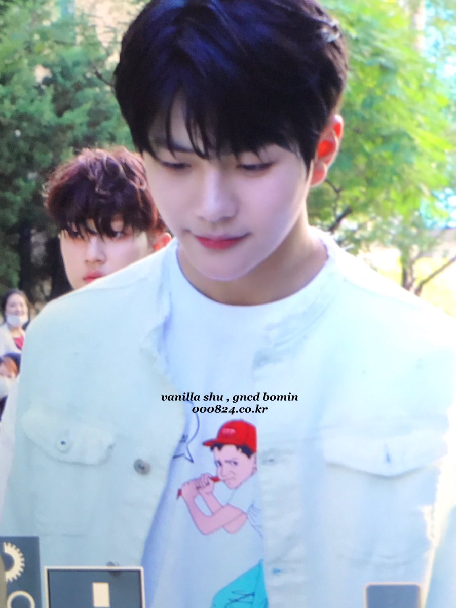 AQuaMentEE's tweet photo. #골든차일드 #보민 #최보민 #DWSE Play Baseball Tee 36000원 https://t.co/IaU3w6Xfmy