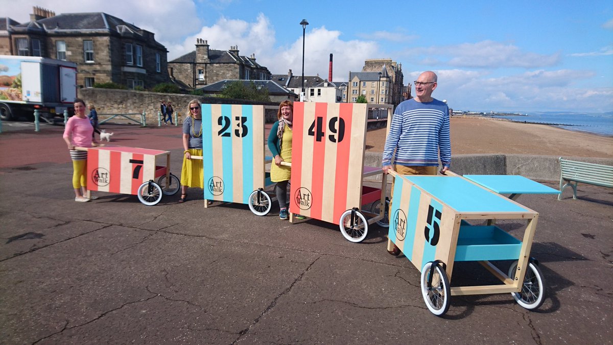 portobellocc's tweet photo. That's @artwalkporty a go #Portobello #Edinburgh https://t.co/p2yavlkbOU