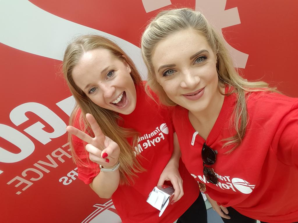 janinemccourt's tweet photo. @Translink_NI #RedSelfie #FoyleMetro ❤️ https://t.co/06CyJStT7R