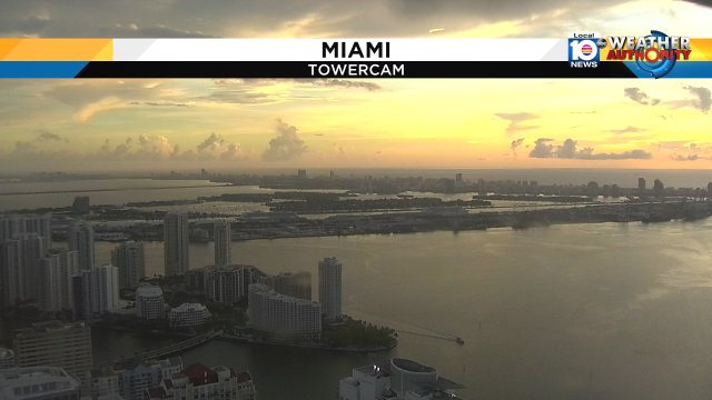 Beautiful #sunrise despite the clouds and showers developing this morning. Happy #Friday South Florida! #Miami https://t.co/EXnaK2Ksoh