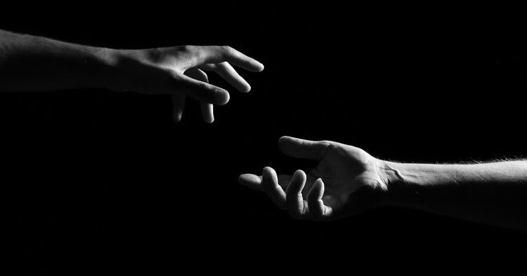 Welesonmf's tweet photo. #Jr38| Quando a maioria aparece para condenar e destruir, Deus sempre envia alguém para ajudar e libertar. É "gente cuidando de gente" #rpSp https://t.co/tP54UW75yg