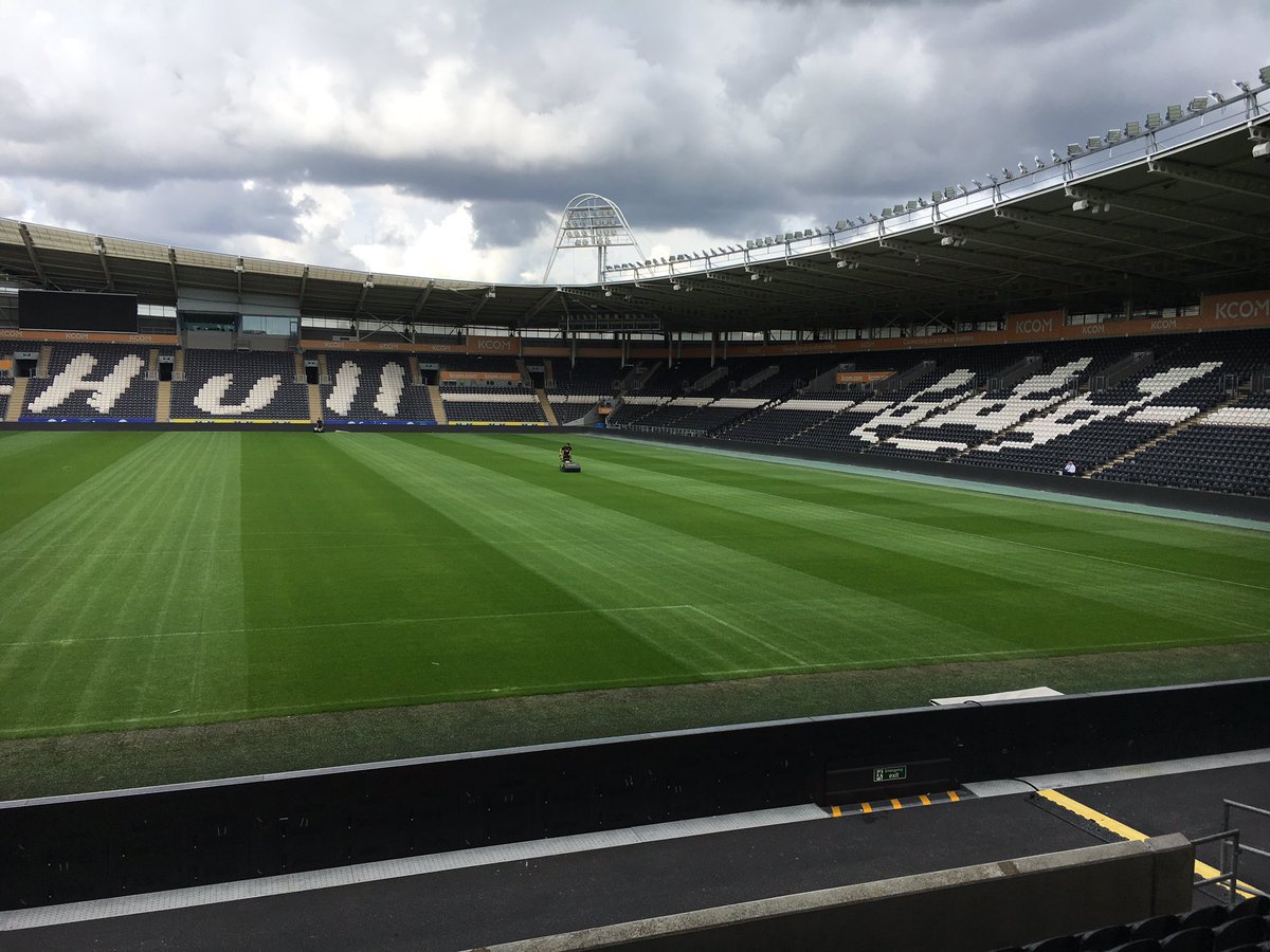 PremierPitches's tweet photo. #KCOMM stadium Looking good after a cut @HullCity https://t.co/JpTiRBKJHa