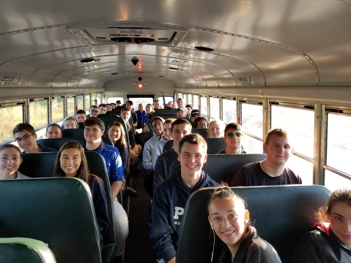 UMLActivities's tweet photo. Who's ready for white water rafting?? These lovely people are! #AdventureProgram https://t.co/tmnteKbb1q