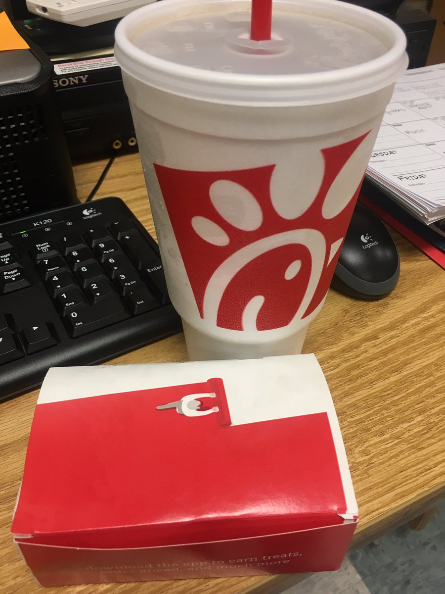 msbrintle's tweet photo. Happy FRIDAY to me from the best mentor! 🙌🏽 @PaulaSigmon         Week 1 ✔️ https://t.co/gCHzuGLD0D