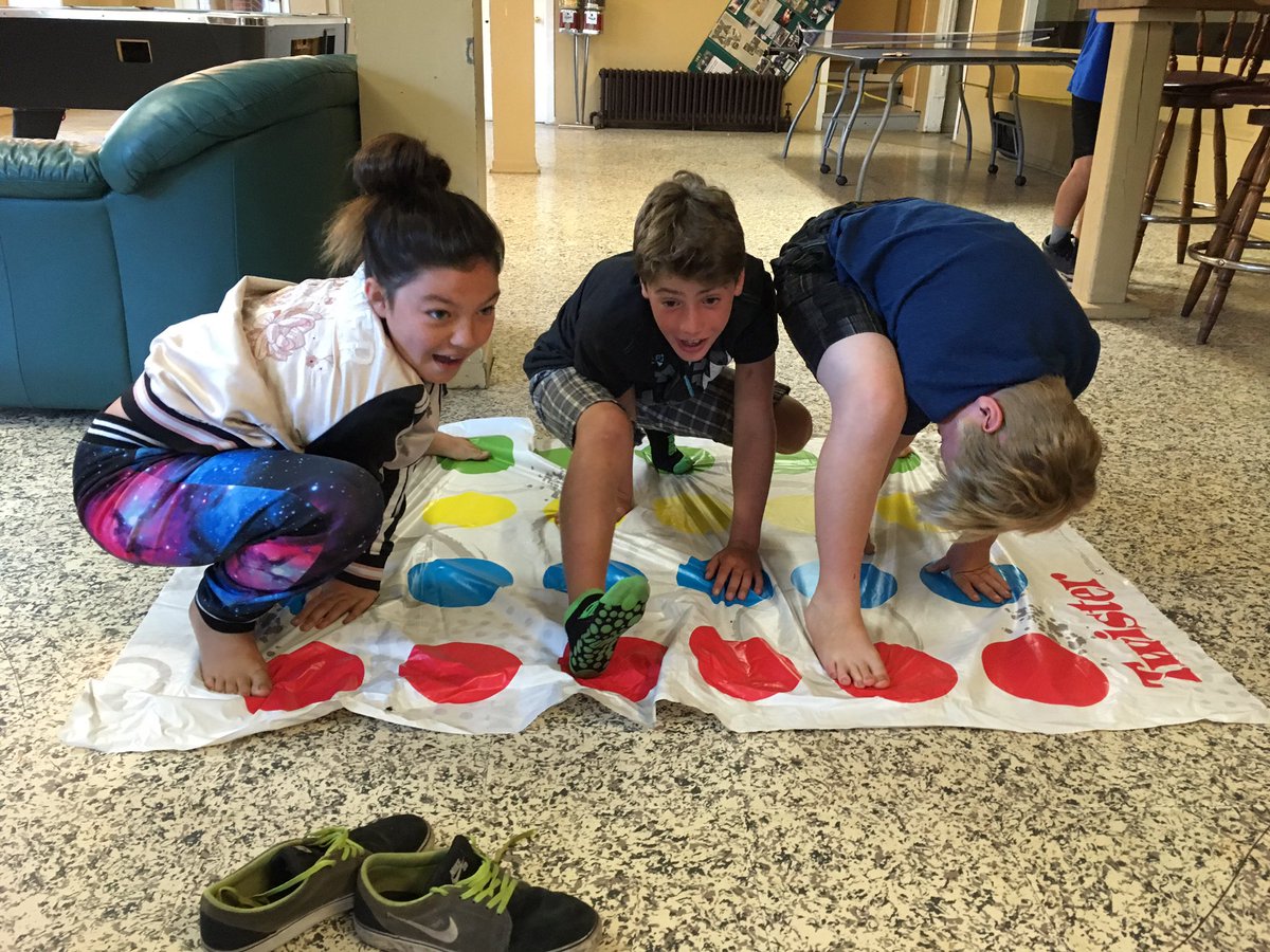 GenXXSummerside's tweet photo. Gen X Yoga 🤣 #GenXSummerCamp #Twister #rightfootred https://t.co/vkcZbRzX6S