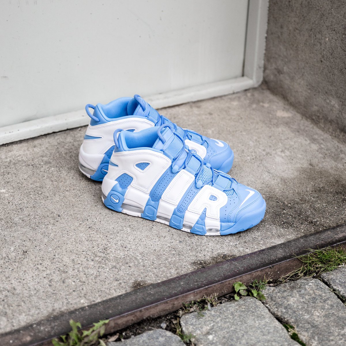 nike air more uptempo 96 university blue