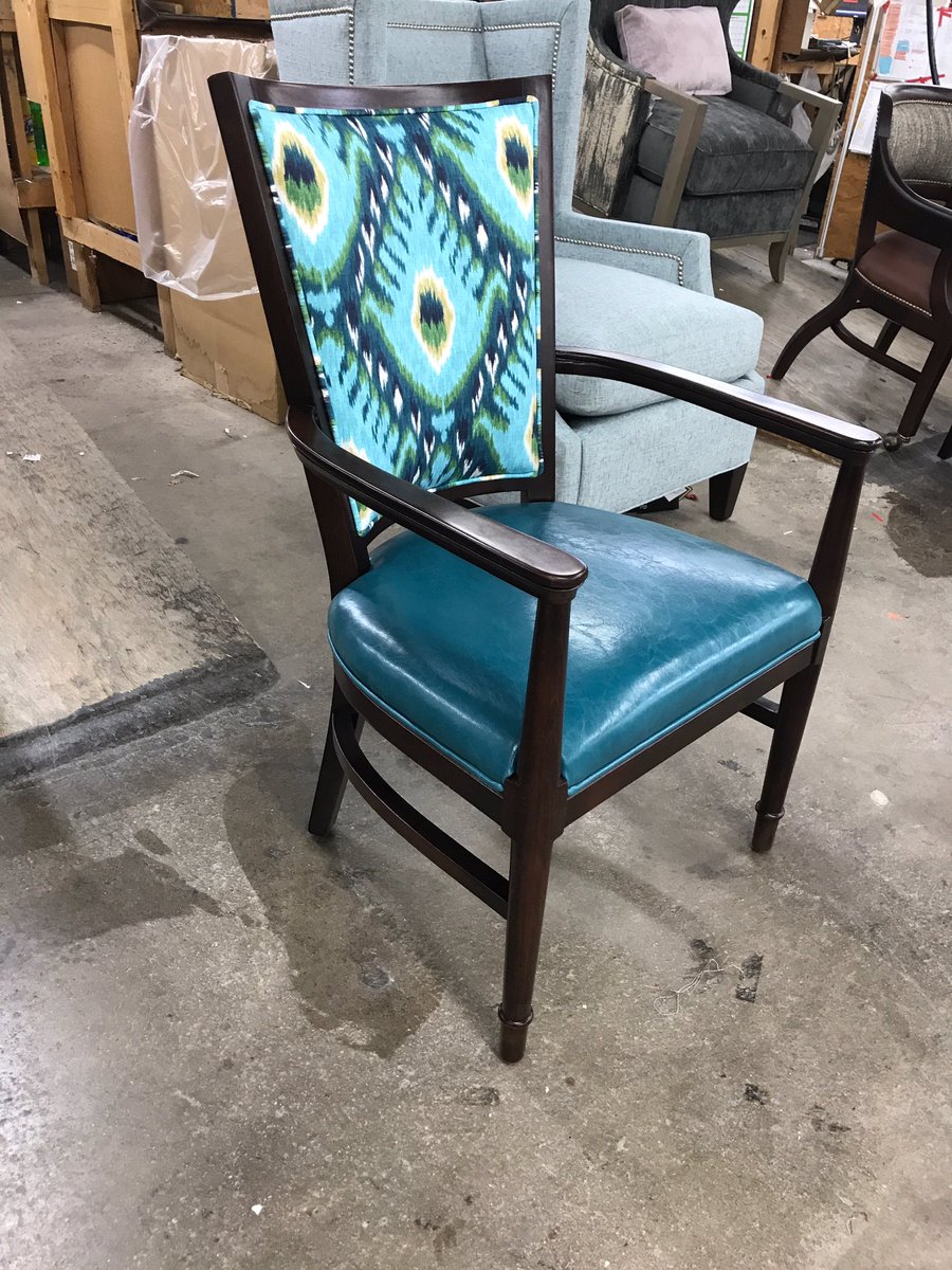 fairfieldchair's tweet photo. #StraightFromTheFactoryFloorFriday #contrastfabric #AztecPattern #fairfieldchair https://t.co/K925QRQcUo