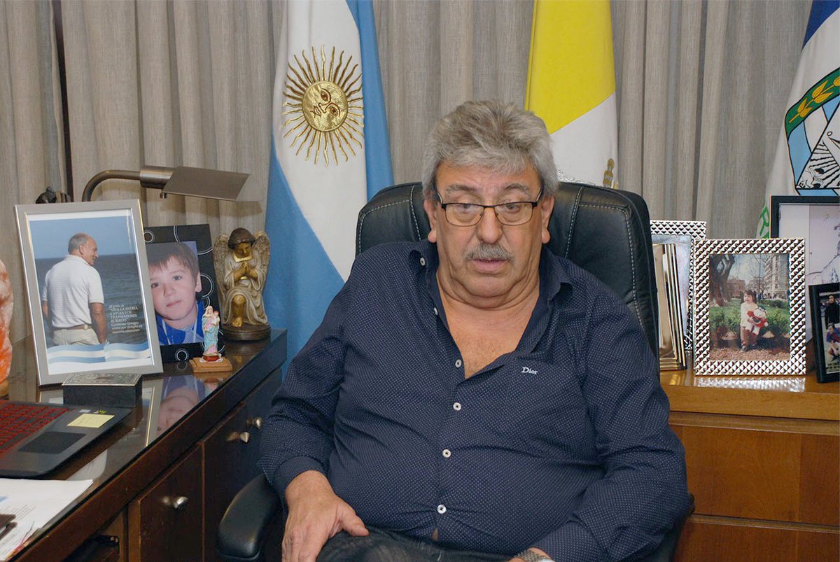 || #Alimentación ||
Ramón Ayala expuso en el Congreso de la #UITA y homenajeó al "Momo" Venegas
bit.ly/2eKn1Fo