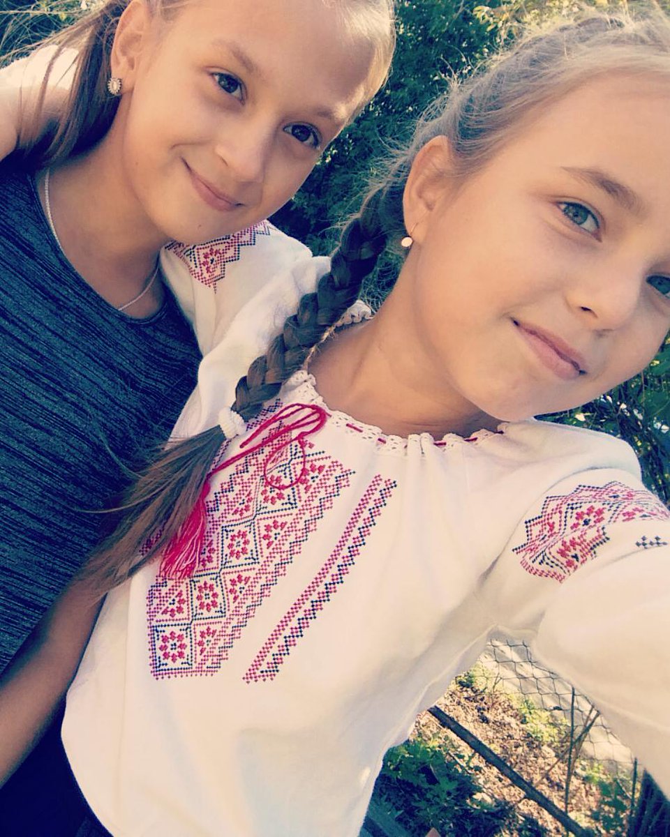 #1сентября#Школа3
Ну вот лето кончилось и пора на учебу. Наконецто я встретилась с моей любимой Катьой. Чуствую что этот год будет веселый!