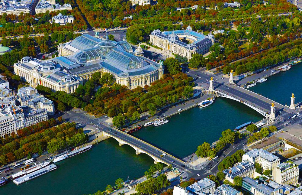 spaceshuttle06's tweet image. Never to and hard to miss desitination in #Paris. Find more infomation #parisspaceshuttle.