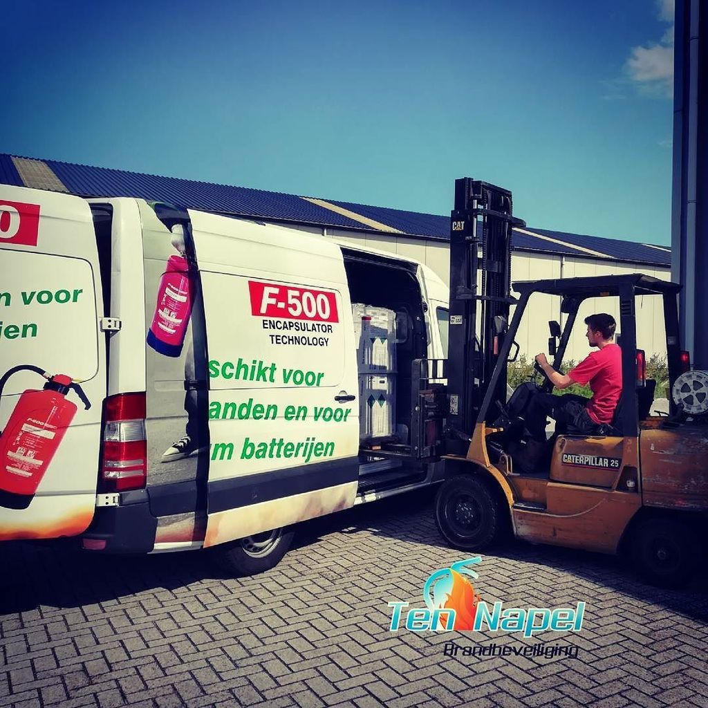 #Goedemiddag, nieuwe lading #F-500 #blusmiddelen zijn weer binnen. Wilt u ook kennismaken met dit nieuwe #blusmidd… ift.tt/2woIGMG