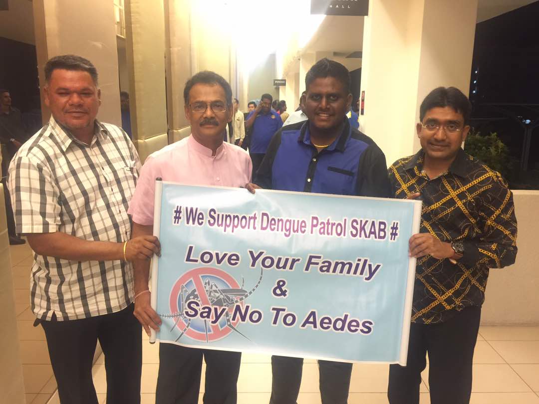 dengue_skab's tweet photo. YB Senator Dato Seri SK Devamany, Deputy Minister in Prime Minister's Department, supports Dengue Patrol SKAB
#MrDengue
#DenguePatrolSKAB https://t.co/Z7hC05GKHH