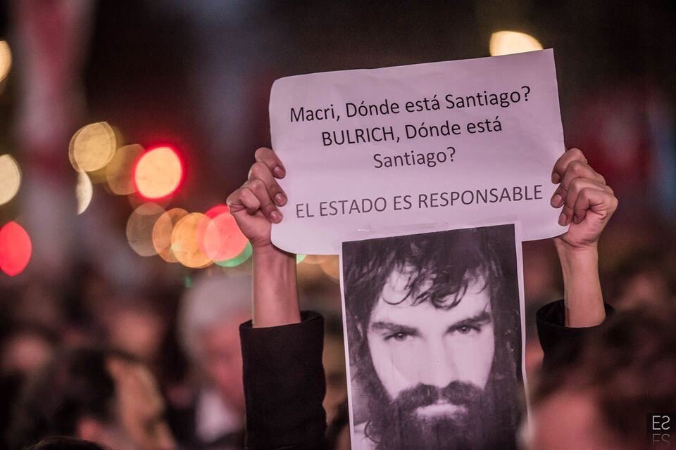 mistermaidana's tweet photo. #UnMesSinSantiago https://t.co/yjSyZSAtiq