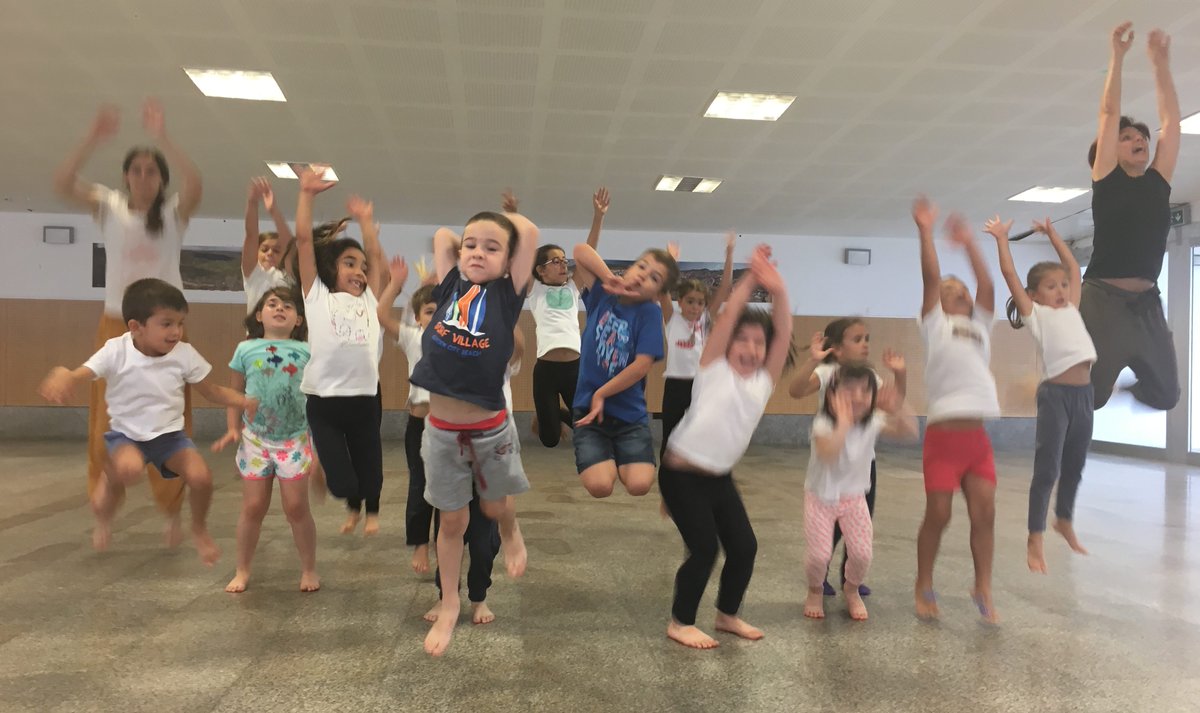festivalitalica's tweet photo. En https://t.co/iwqwofL0mk @weickertcia nos habla de la #MiniPENCCA, formación en #danza de @LaPencca para los niños y niñas de @AytoAlanis https://t.co/kvjpBb4ixt
