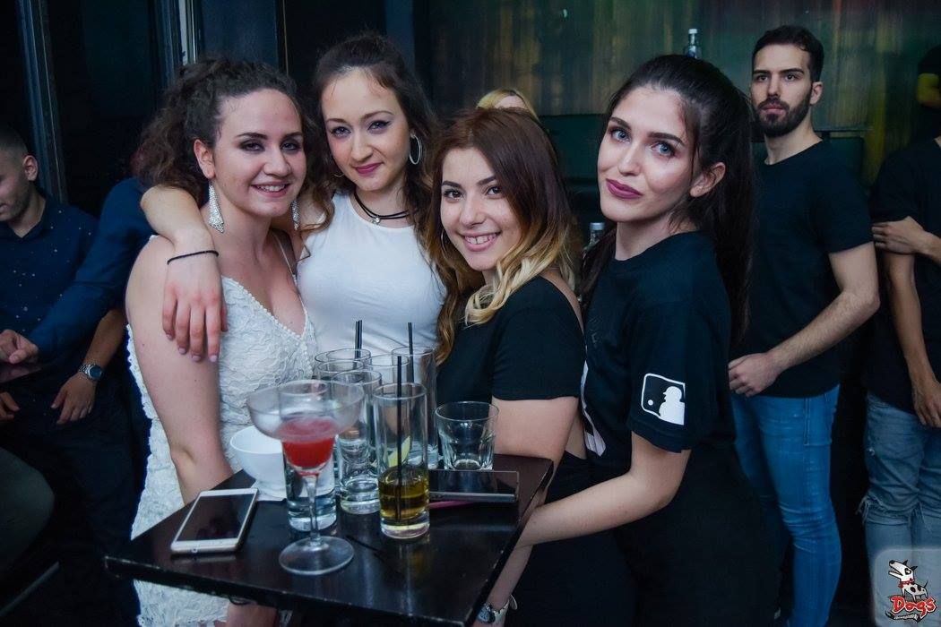 DogsBarThes's tweet photo. Thank God it's Friday!#dogsbar #skg #thessaloniki #clubbing https://t.co/5kdwjvHSSJ