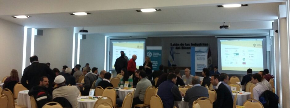 En minutos largamos! #IdeathonCluster #TransformacionDigital 100 empresas de 8 sectores productivos!