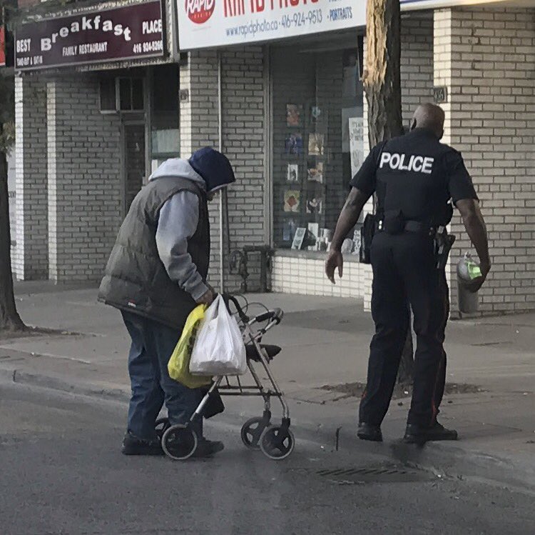 TDotGayCop tweet picture