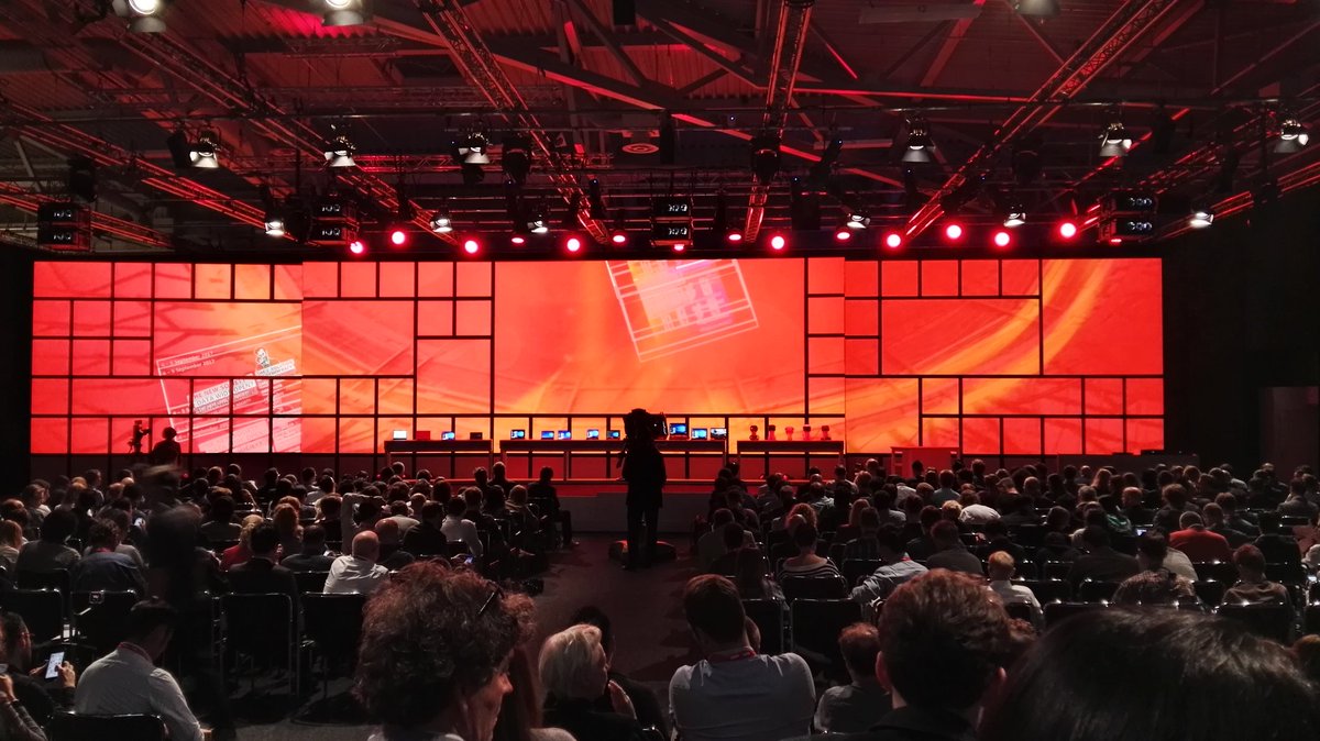 notebookitalia's tweet photo. Microsoft keynote a IFA 2017 sta per iniziare #microsoftIFA #Microsoft #IFA2017 https://t.co/Gc7T40xIW2