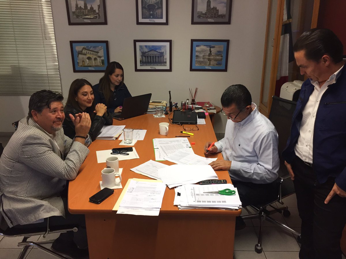 zoilagtez's tweet photo. Analizamos propuestas para ejecutar a través de fideicomiso #CUSMAX luchamos por obras prioritarias en zonas que más lo necesitan https://t.co/9JxMQreXVz