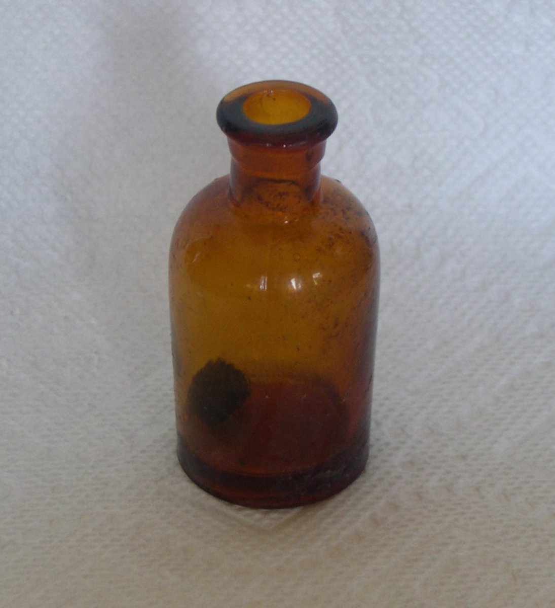 Yellowonetsy's tweet photo. 10% off sale now - Monday! #VintageToy #VintageGlass #Antique #CampaignButton #bottlecollecting #bottle #GreenGlass https://t.co/92BjKTFNLm https://t.co/QvTkmkiy5u