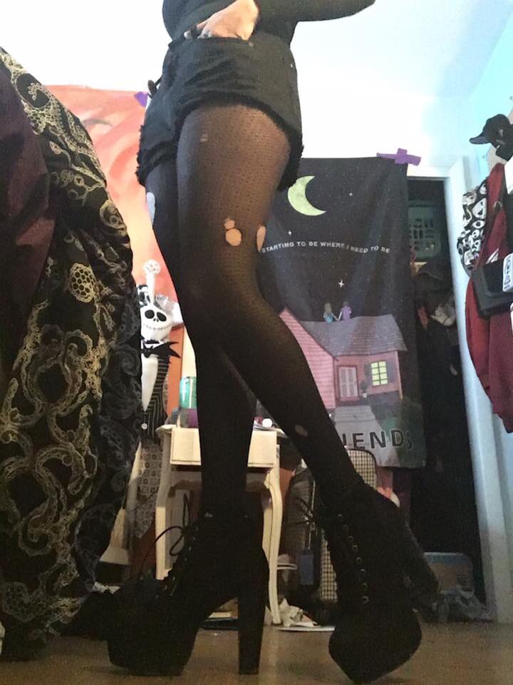piperthegoddess's tweet photo. ready to bust a #bitchboys balls - dm me your tributes now, #paypigs https://t.co/rCyPM8DvbF