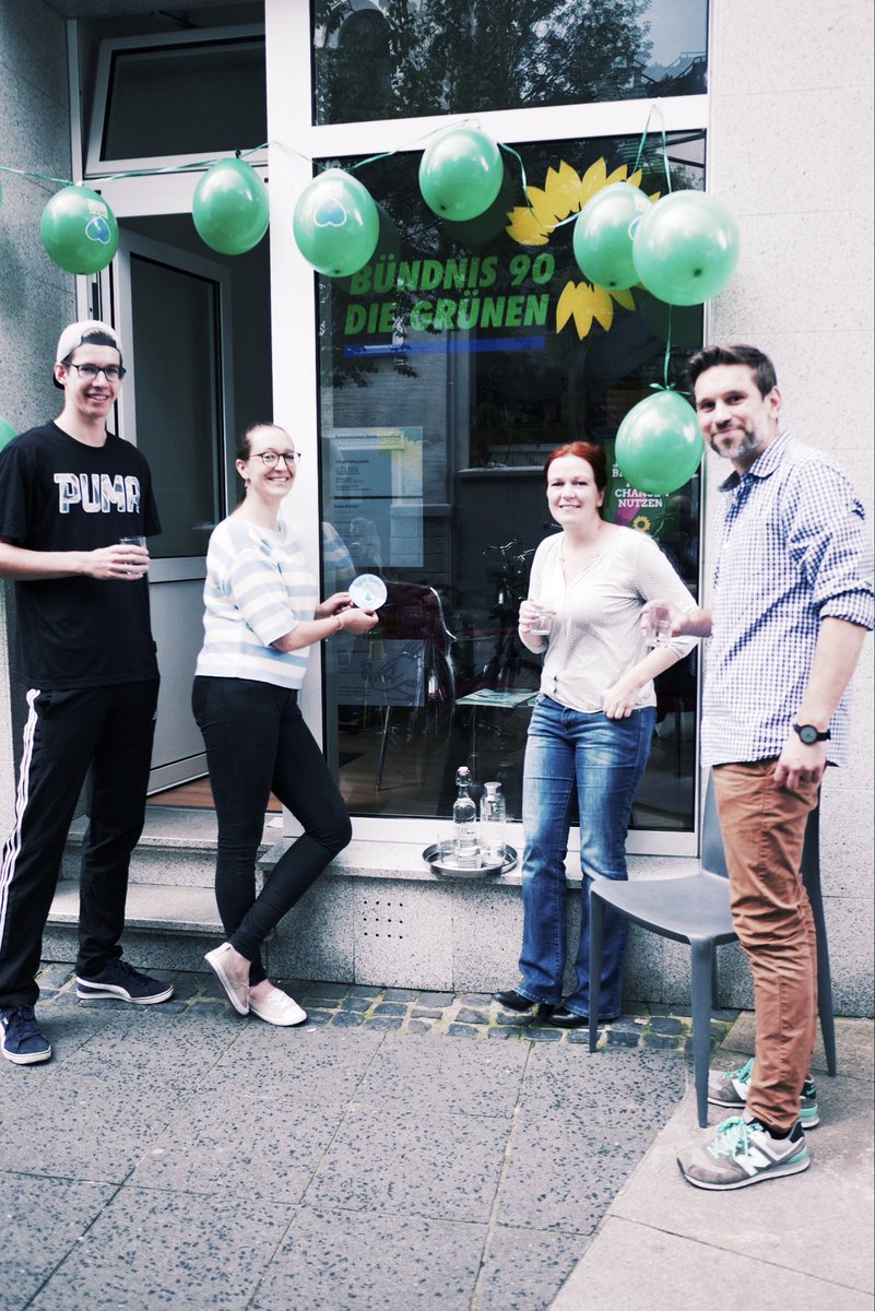 katjadoerner's tweet photo. Wir sind dabei! In unsere Geschäftsstelle gibt es jetzt kostenlos Trinkwasser zum nachfüllen. Danke für den Besuch @RefillBN ! https://t.co/LBFLtpFdCP