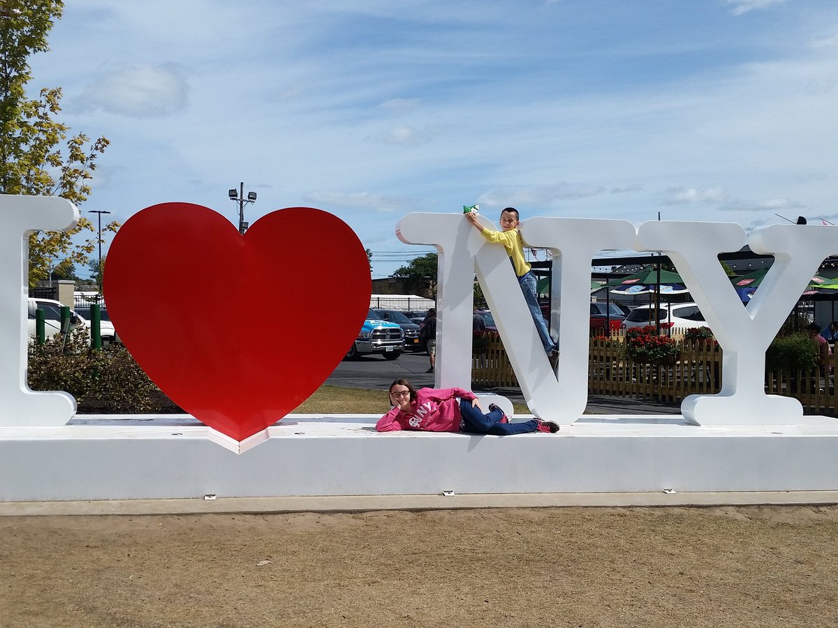 alafave70's tweet photo. Loving NYS life!! #NYSFAIRSELFIE https://t.co/orOGIX2d2x