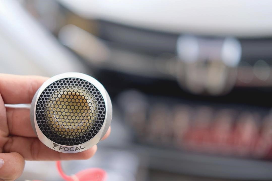 car_stereo_org's tweet photo. Repost from @cartensaudio
#HONDA #HRV upgrade the front speaker to #FOCAL #ES165KX2 #K2Power to replace the nobrand oem speaker, Power up w https://t.co/AVYtrrjhhT