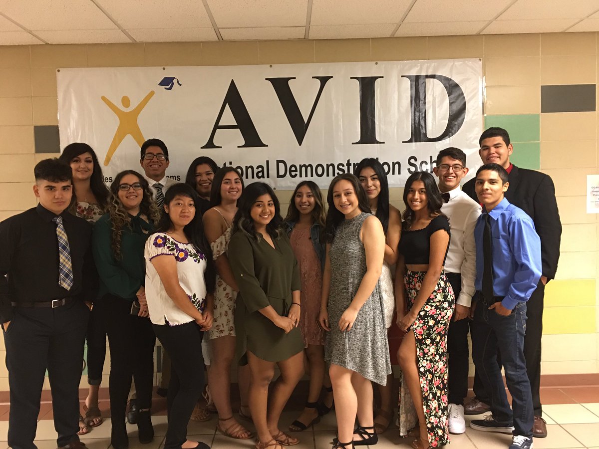 AvidWW's tweet photo. Dressing for Success! 🔥 #WWAvid #straightfire #TearEmUpWestwood https://t.co/FLmukoKsUm