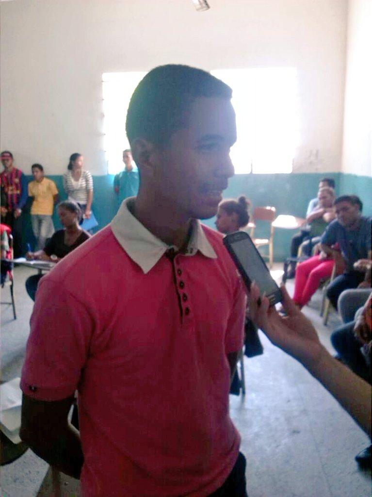 DirJuventudGEB's tweet photo. Hoy los equipos #BolívarPotencia de #Heres analizan y elaboran propuestas para fortalecer la Ley contra el Odio y x la Convivencia Pacífica https://t.co/YaYUwrlyGD