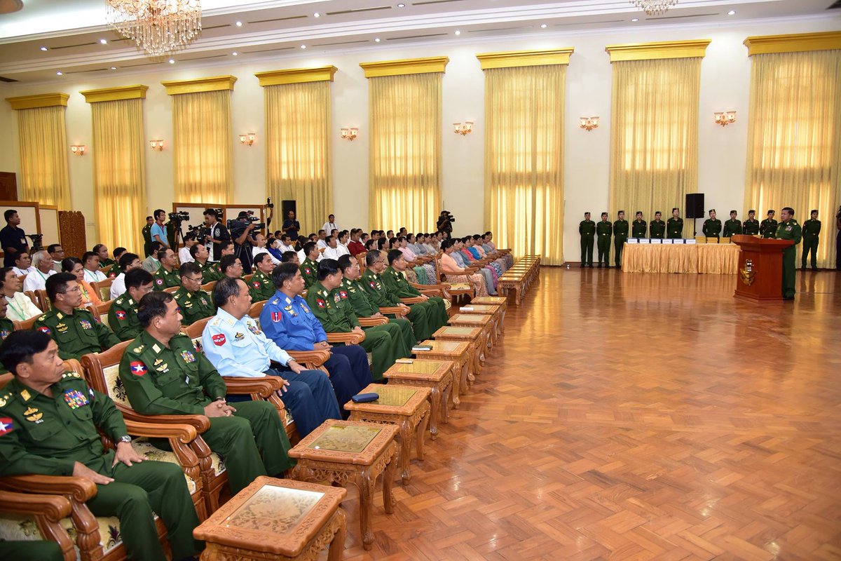 MilitaryMyanmar's tweet photo. ေနရပ္စြန္႔ခြာတိမ္းေရွာင္ေနရသည့္ ရခိုင္ေဒသခံျပည္သူမ်ားအတြက္ အလွဴေငြေပးအပ္ 
Facebook - https://t.co/3jy8zNvJc8
Web - https://t.co/Mju9ws64ZT https://t.co/aSQcyDVCcQ