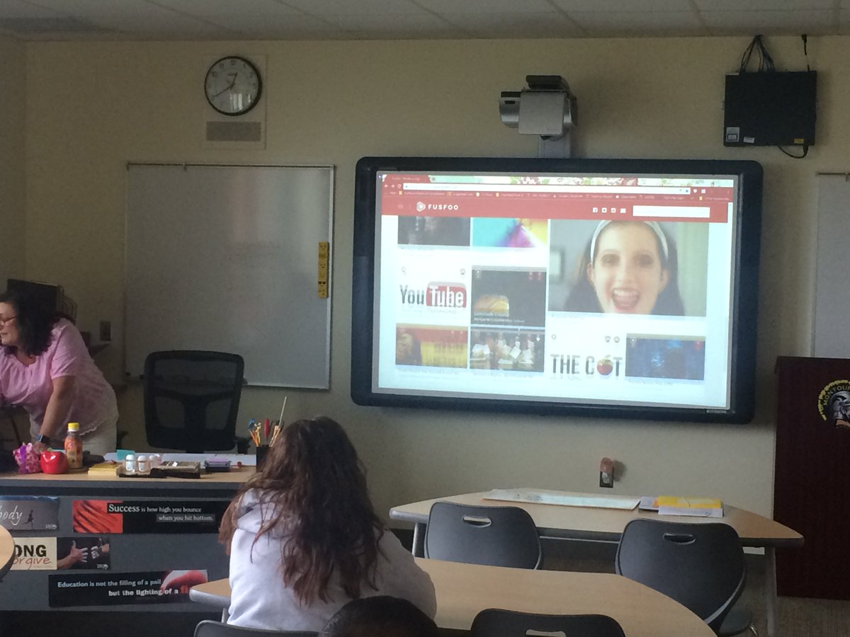 hilltopspartan's tweet photo. Check out @Mrs_Krall facilitating a PD session on using @FusFoo in classrooms and with students! #StudentVoice #TeacherLeadership https://t.co/oKrfIZgjlZ
