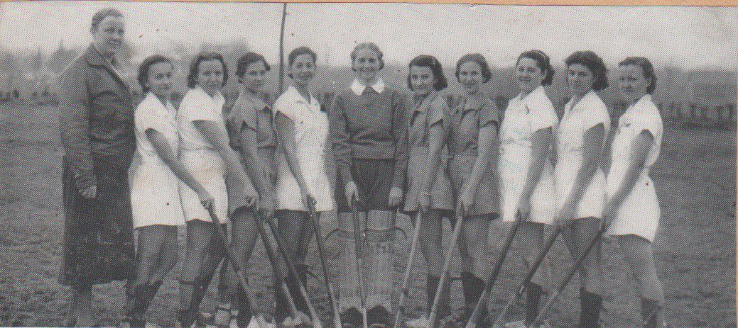 bishop_library's tweet photo. Hair goals. #golvc #bishoplibrary #archives #library #history #fieldhockey #godutchmen @LVCathletics @LVC https://t.co/dnvuuAXMGI
