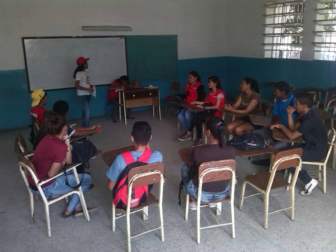 DirJuventudGEB's tweet photo. Hoy los equipos #BolívarPotencia de #Heres analizan y elaboran propuestas para fortalecer la Ley contra el Odio y x la Convivencia Pacífica https://t.co/YaYUwrlyGD