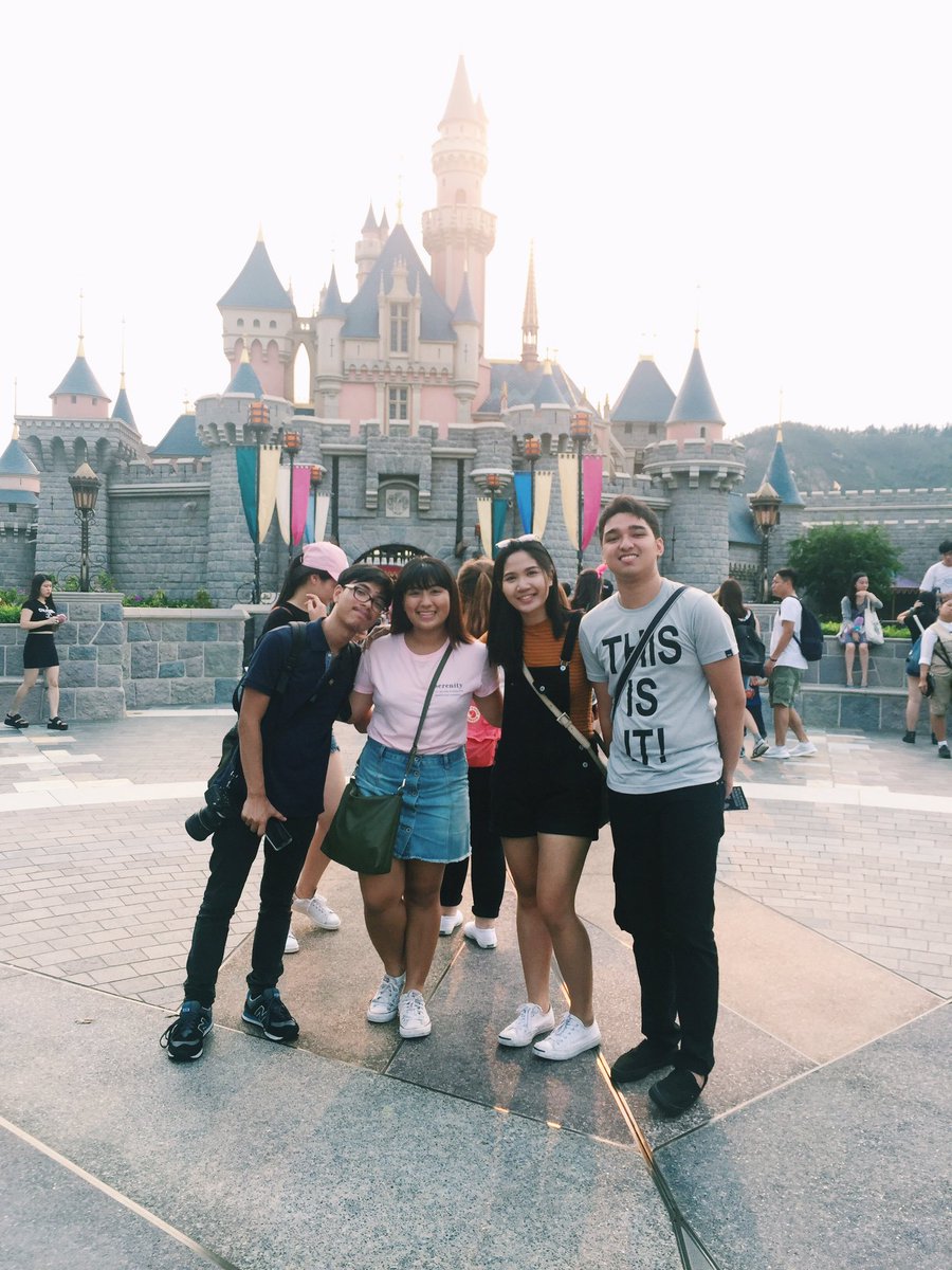 shairaolaya's tweet photo. 4 days full of adventure, ligaw moments, hindi kami maintindihan moments 😂😭 and everyday lakaaaaad moments 😭❤️ We Survived!! #HKcrew 🇭🇰 https://t.co/0BMgQ1WNFD