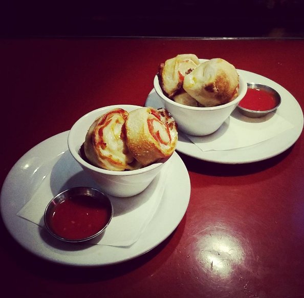 Johnny Rads Pizzeria tweet media