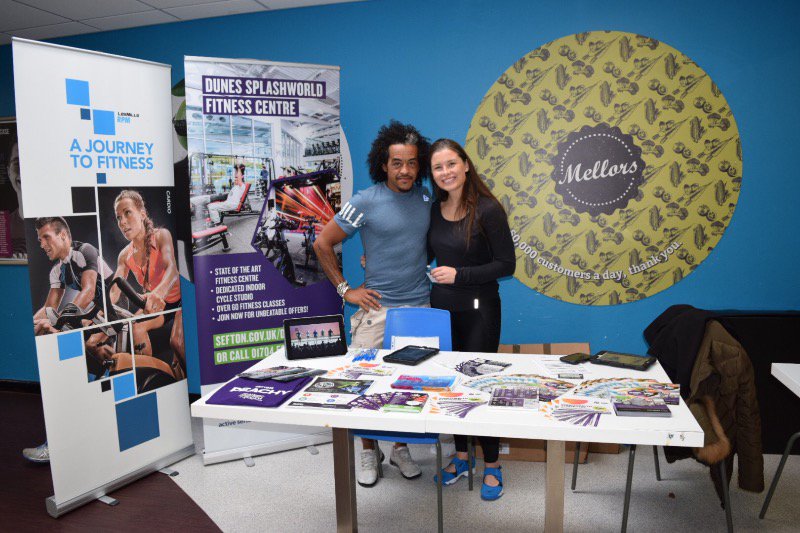 kgvsixthform's tweet photo. What a fantastic turnout for our Welcome Day and Freshers Fair today! #newstart #firstdayatcollege https://t.co/HAfENc9xfU