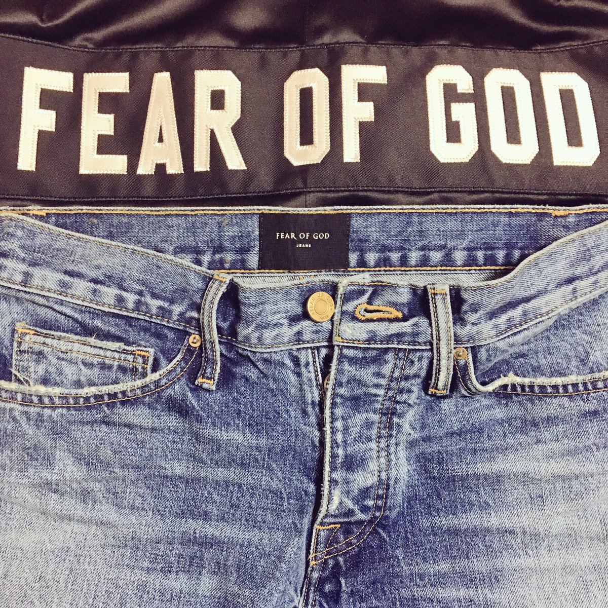 tothebang's tweet photo. まずは狙ってた2つゲット💥💥
#FEAROFGOD
#FIFTHCOLLECTION
#FEAROFGODJEANS
@JERRYlorenzo
@fearofgod https://t.co/ulqT57BYAo