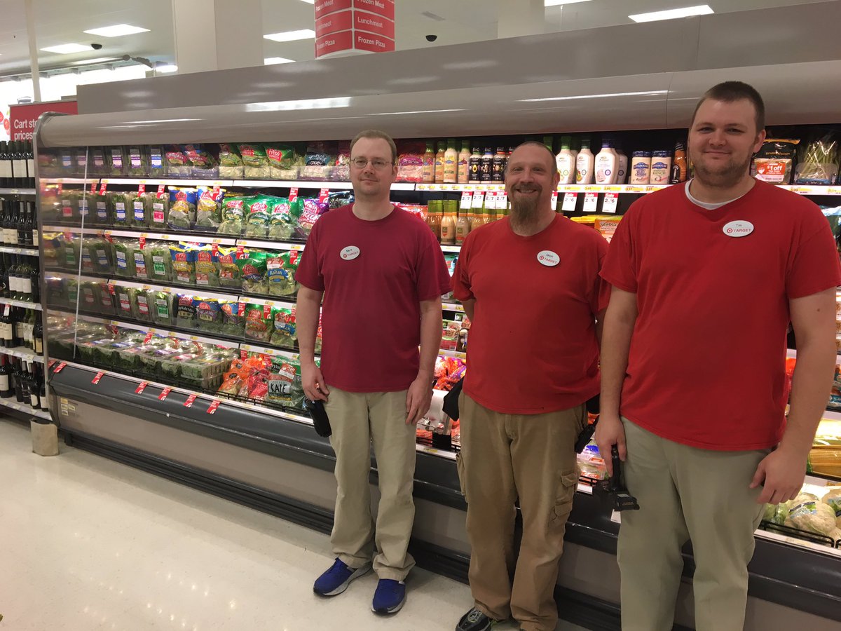 Schneider_1509's tweet photo. I love my food team!!!
@A_Leigh_ @Jamaal_edwards @Andrew050887
#D117PRODUCESresults
#FruitsofmyLaborDay https://t.co/TVeBGyya4V