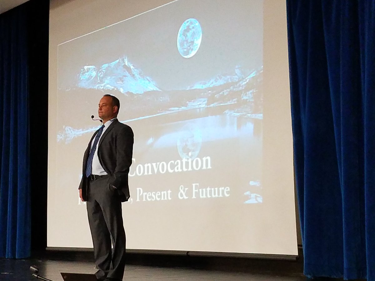 Sharpie2470's tweet photo. #FRHSDsup welcoming all staff to #Convocation17....Theme for this year is "Reflection" https://t.co/zSmGX6Gofn