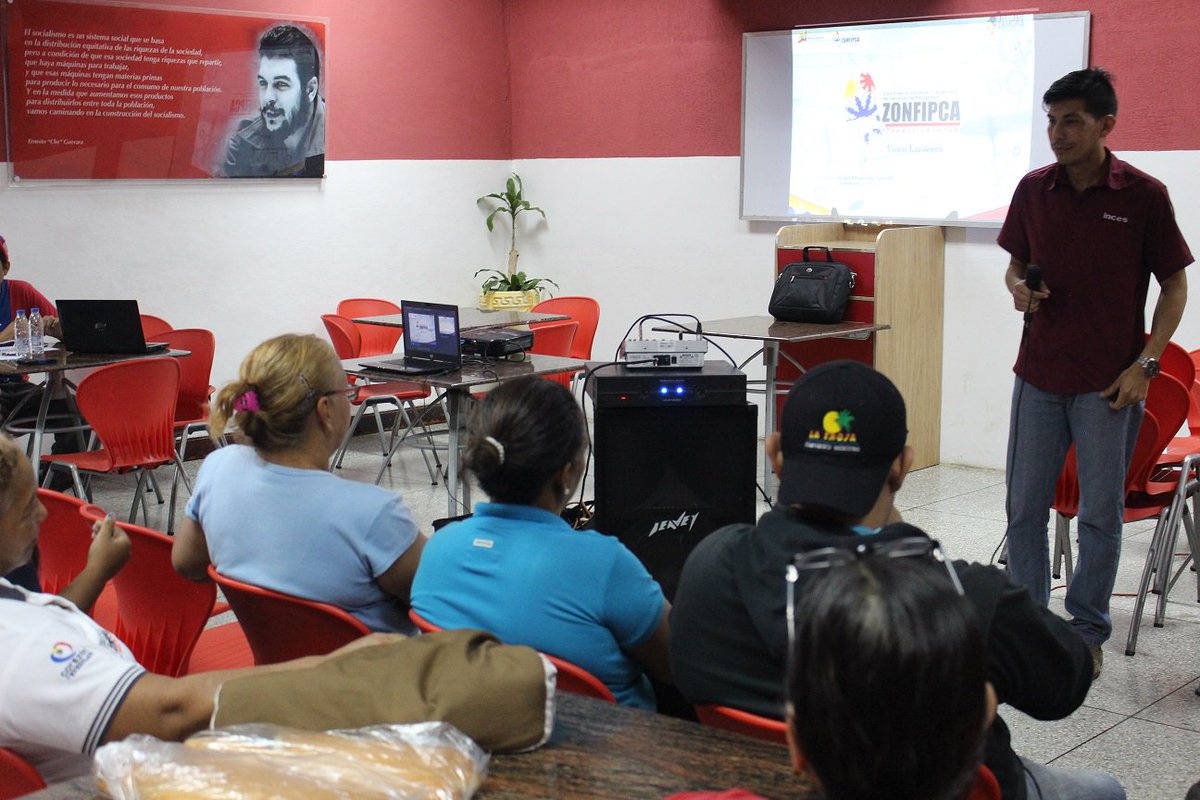 zonfipca's tweet photo. Fuerza laboral de #Zonfipca recibió taller de "Construcción colectiva a la sensibilización"  dictado por @INCESFALCON https://t.co/1R5FHWIrbO