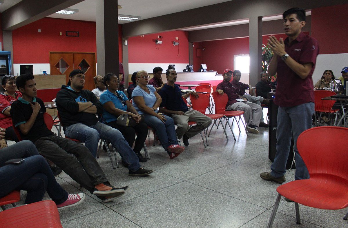 zonfipca's tweet photo. Fuerza laboral de #Zonfipca recibió taller de "Construcción colectiva a la sensibilización"  dictado por @INCESFALCON https://t.co/1R5FHWIrbO